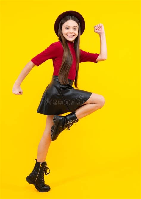 full size walk  studio wear hat casual wear fashion skirt  shoes