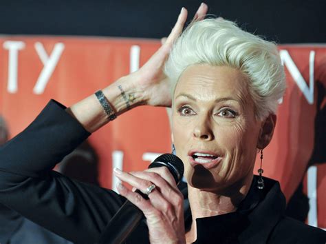 Brigitte Nielsen pubblica una foto col pancione a 54 anni: è polemica