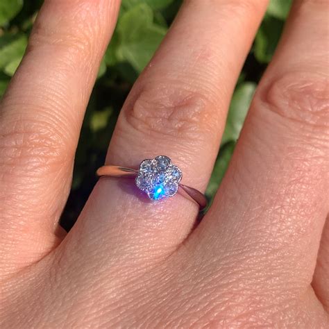 18ct Gold Diamond Daisy Cluster Engagement Ring