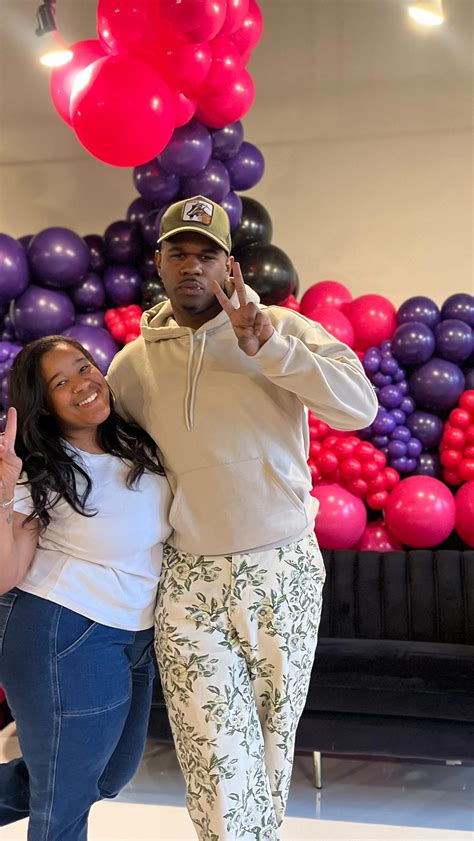 Shelly Jay |The Vanity Experience, Balloon stylist