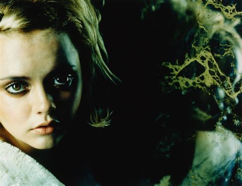 Session 002 - 006 - The Photo Gallery @ Christina Ricci Fan | Christina