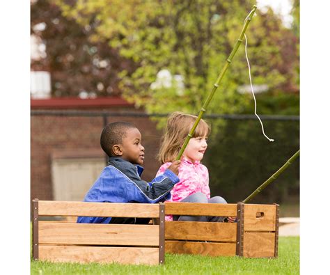 The community is gathering at crates funeral home tonight 21