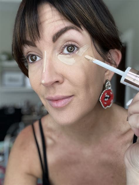 how to apply the concealer 6