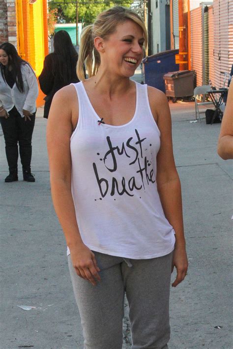 Jodie Sweetin : Celebswithbigtits