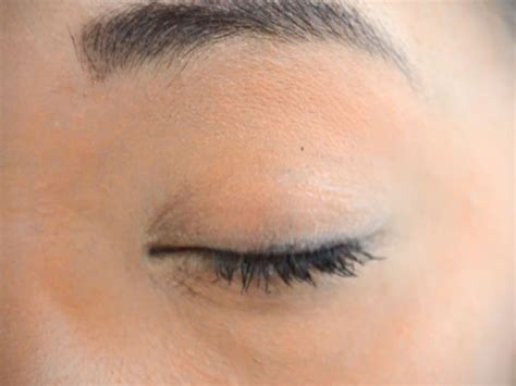 how to curl lashes without eyelash curler 3