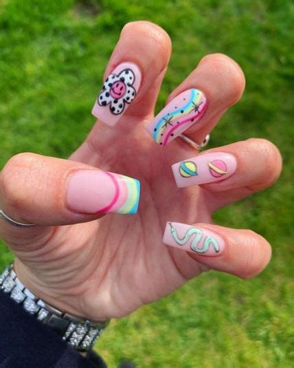 40 Unique Pastel Nail Designs For All Seasons