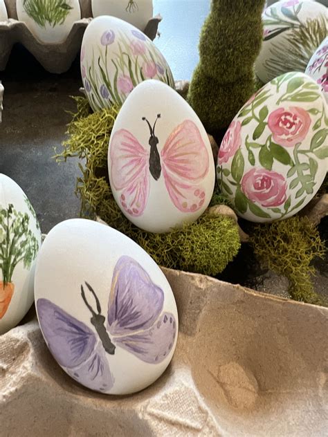 Unique Easter Eggs with Floral Designs