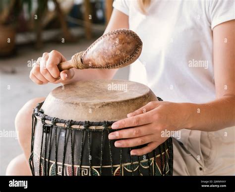 African instruments hi-res stock photography and images - Alamy