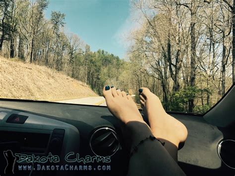 Dakota Charms's Feet