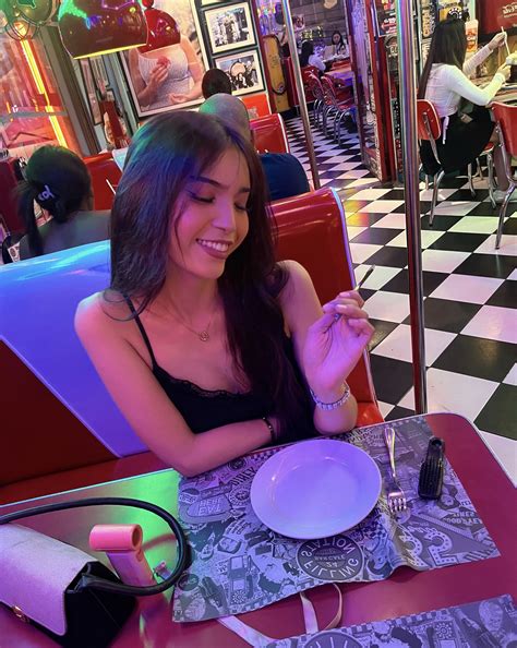 Luna Babes, Filipino Transsexual escort in Manila