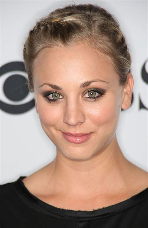 Is Kaley Cuoco Older Than You Think? Experts Reveal All! Image 17