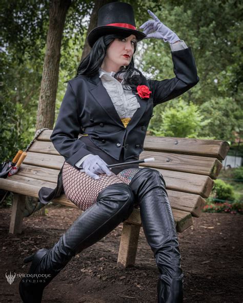 @kyberknightcosplay as Zatanna #magicalmonday #zatanna #zatannazatara #