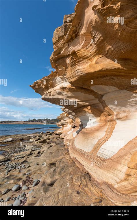Falaises peintes, un célèbre modèle naturel rock formation à Maria