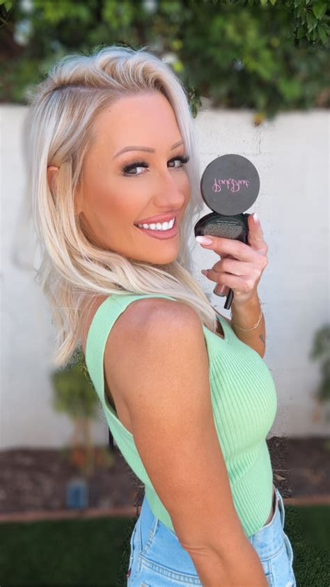 Shannon Houston (@shanrbeauty) • Instagram photos and videos