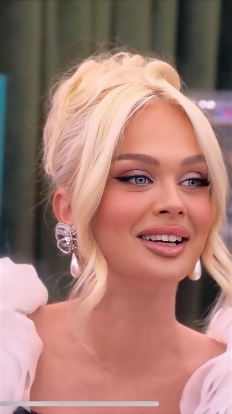 Danja Koka | Ju dua girlsa •swipe to the end for the uninvited little