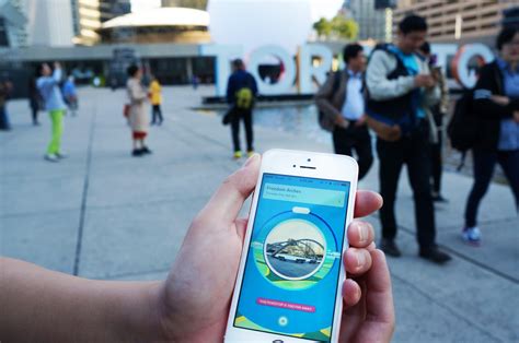 Augmented Reality in Real Life: Evaluating the Potential of New Digital