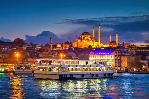 Bosphorus Dinner Cruise|Istanbul Dinner Cruise|Busbhorus dinner Cruise