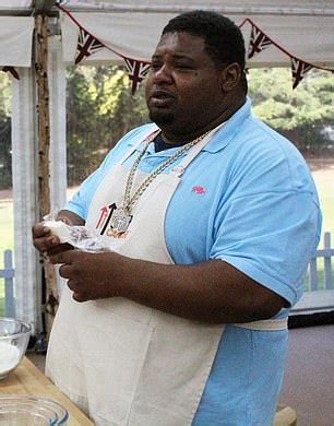 Kelly Brook joins Big Narstie as rapper showcases his incredible weight ...