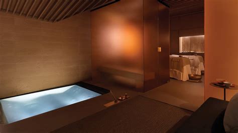 Luxury Hotel Milan | 5-Star Downtown Hotel | Four Seasons Milano