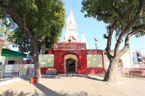 Bhadrakali Temple, Kurukshetra, Haryana Tourism 2021 | Temple, Sati ...