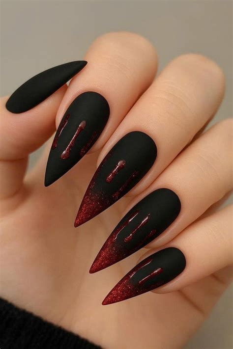 Unha Stiletto Preta E Vermelha - 15+ Ideias de Unha Gel Vermelha Formato Stiletto para Você Arrasar