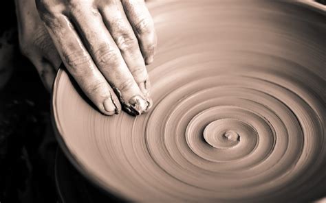 reshaping context patterns quantum leaders