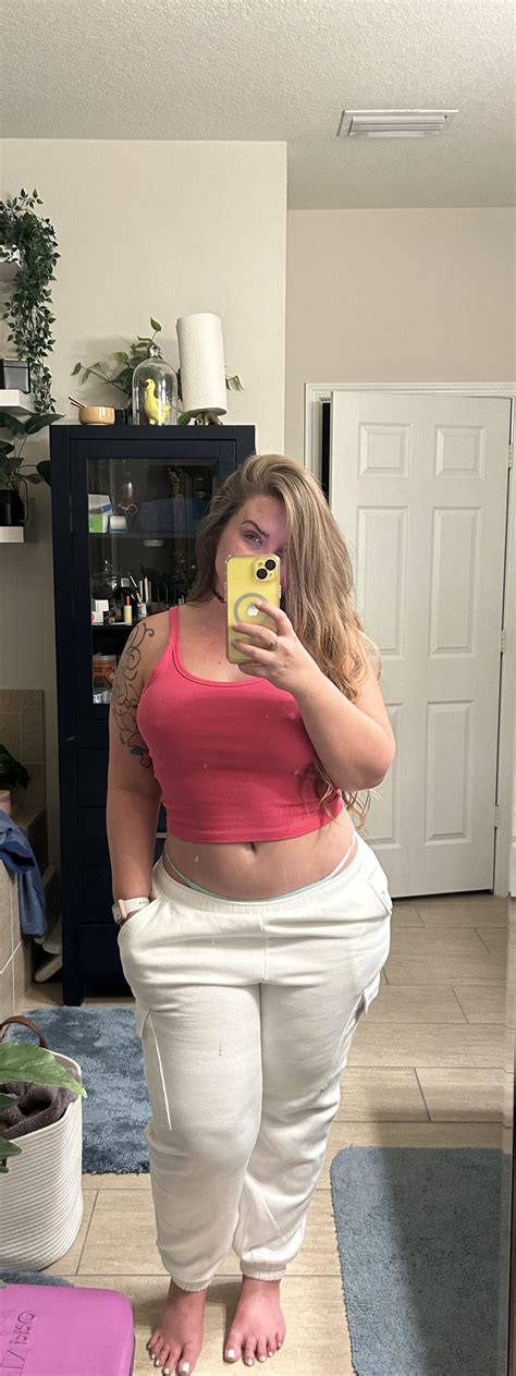 Curvy mom bod (f) : r/SexyButClothed