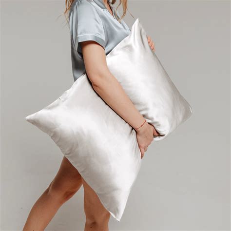 silkiniai pagalviu uzvalkalai silkera