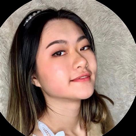 Incoming Call Moon #Chancla | Camille Guerrero | Facebook