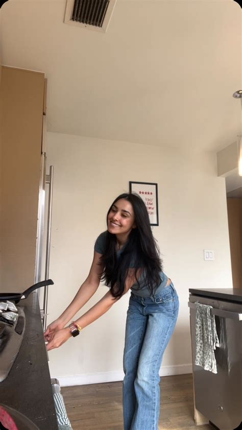 shreya (@shreyachowdhary) • Instagram photos and videos