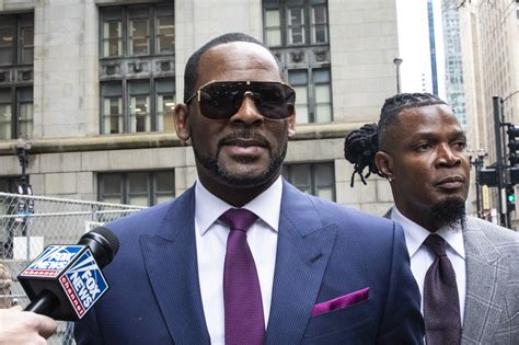 More Details Emerge About R. Kelly's Sex Videos