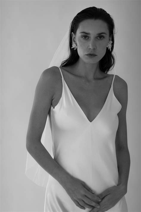 Charlee Stud Earrings - Ivory