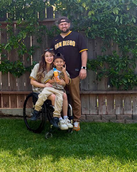 Christina Chambers (@christina_chambers) • Instagram photos and videos