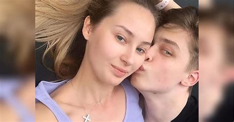 «Он знал, кто я, и согласился»: сын Королевой и Тарзана женится на ...