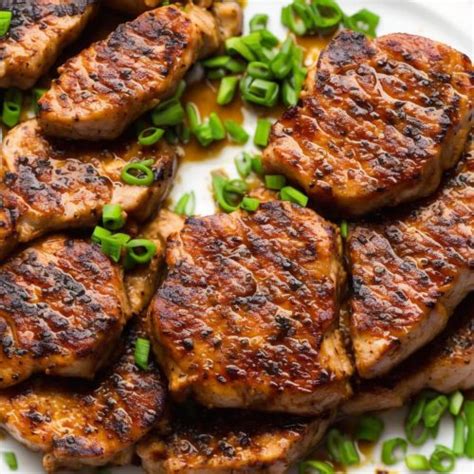 how long to pan fry thin pork chops