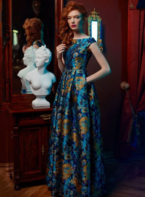 Длинное синее платье с цветами | Long blue dress with flowers ...