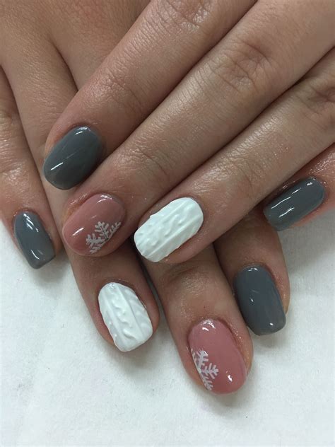 Make Your Nails Pop With Winter Nail Color Ideas – The FSHN