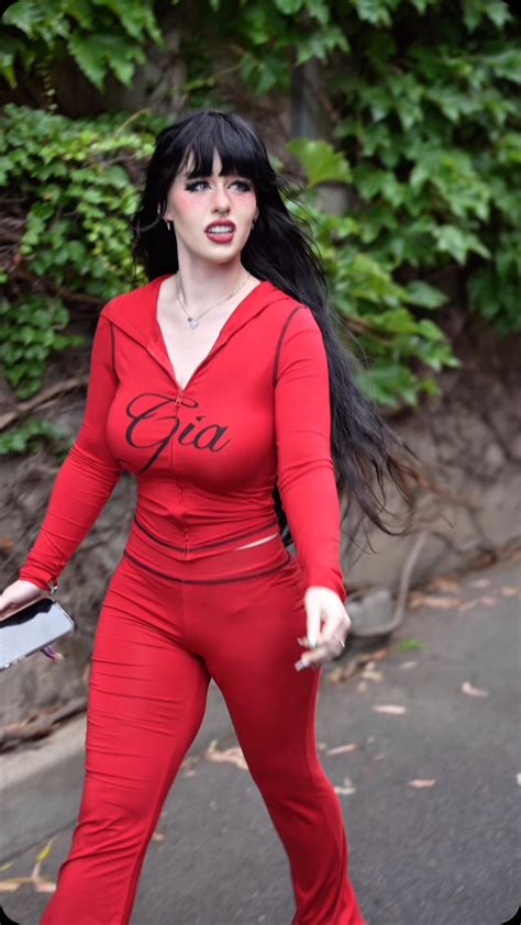 Do we prefer the fringe? 💕 | Lara Rose Birch | Facebook