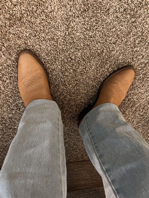 Hot take, get your Wranglers hemmed : r/cowboyboots