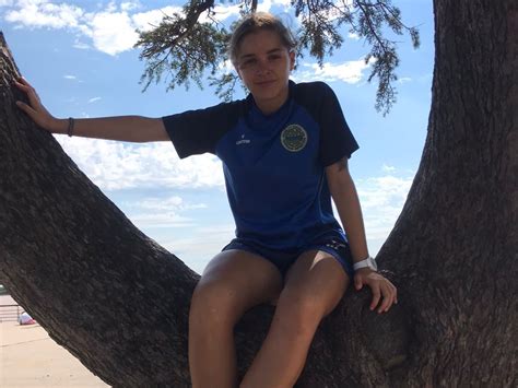 Deportistas en la crisis: la rompe en futsal y tiene un torneo en