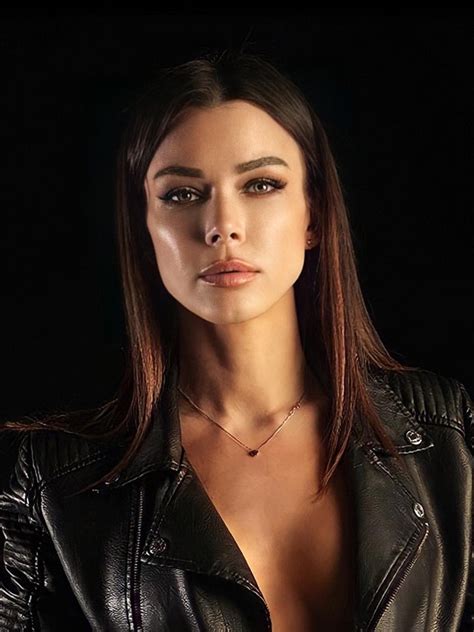 Sexy miss Venera, 37 yrs.old from Nizhny Novgorod, Russia: Do not be