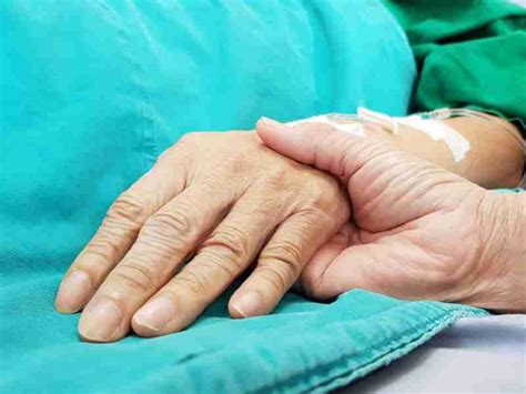 how to become a palliative care nurse
