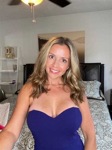 194 best u/mandy_midwest images on Pholder | Milf, Braless and Hot Moms