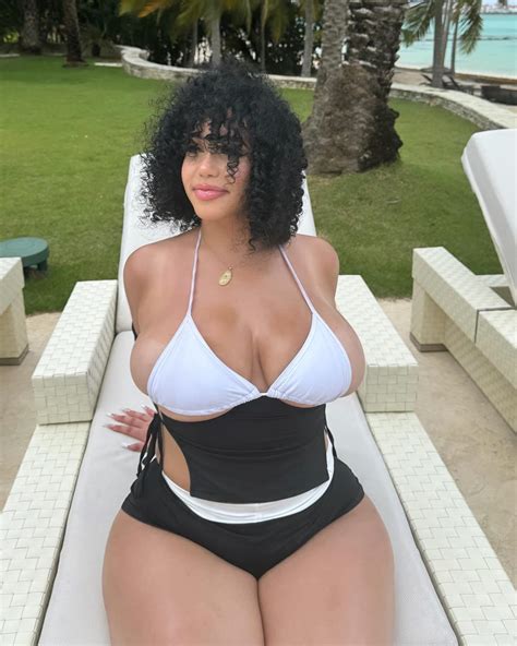 Mel Mel (@meldadel) • Instagram photos and videos