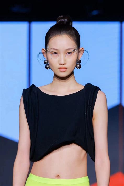 KATO-KATO亮相了不起的美·锦绣之夜，携时尚妆造宣言：每一面都是美一面__凤凰网