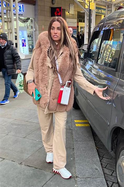 Katie Price - Out in London 11/30/2022 • CelebMafia