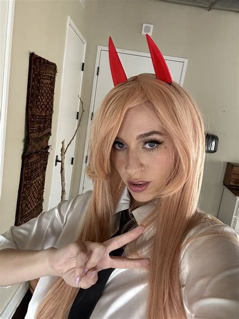 Angel Youngs😇 on Twitter: "Guess who I am for @vrconk ??? 😛"