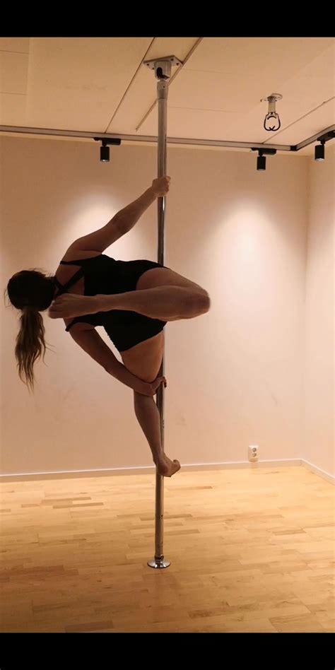 Naked Pole Dancing : r/poledancing