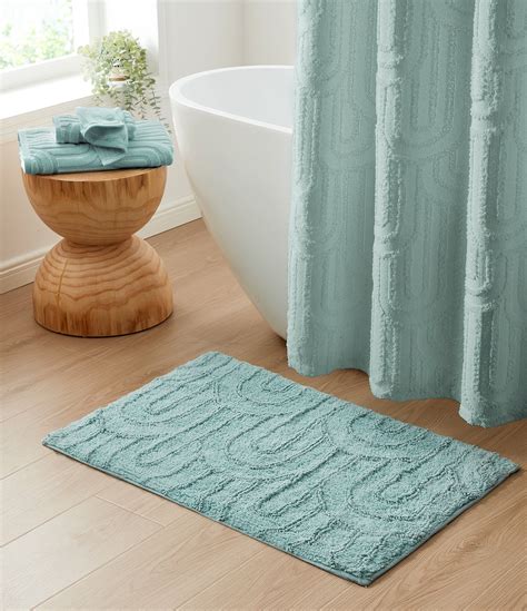 UGG®Arch Bath Rug | Dillard's