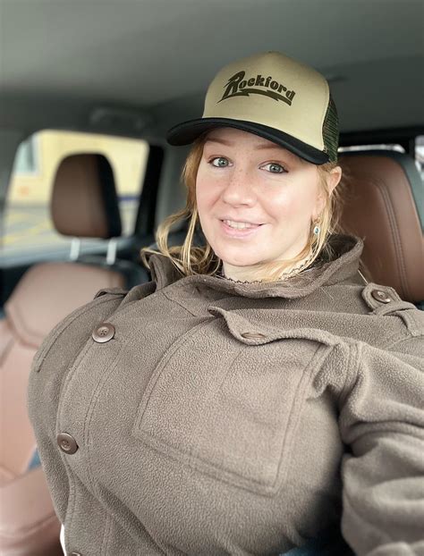 Zeni Zounds Huge Tits